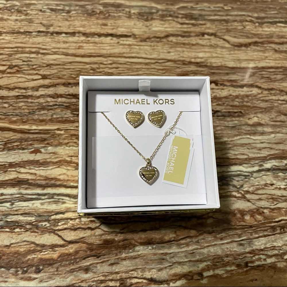 Michael Kors Gold Crystal Pave Heart Stud Earrings Pendant Necklace Set - Picture 3 of 3